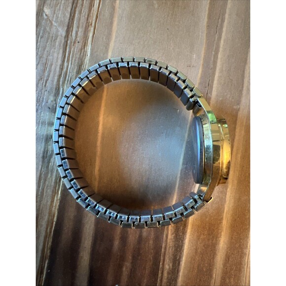 Cvp Ladies Watch Manual Wind Parts/repair - Picture 4 of 6